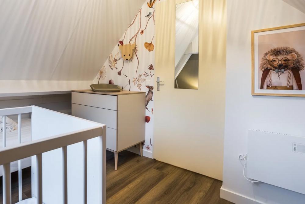 Ledikant op de slaapkamer, Nieuwe kinderbungalow, Landal Orveltermarke